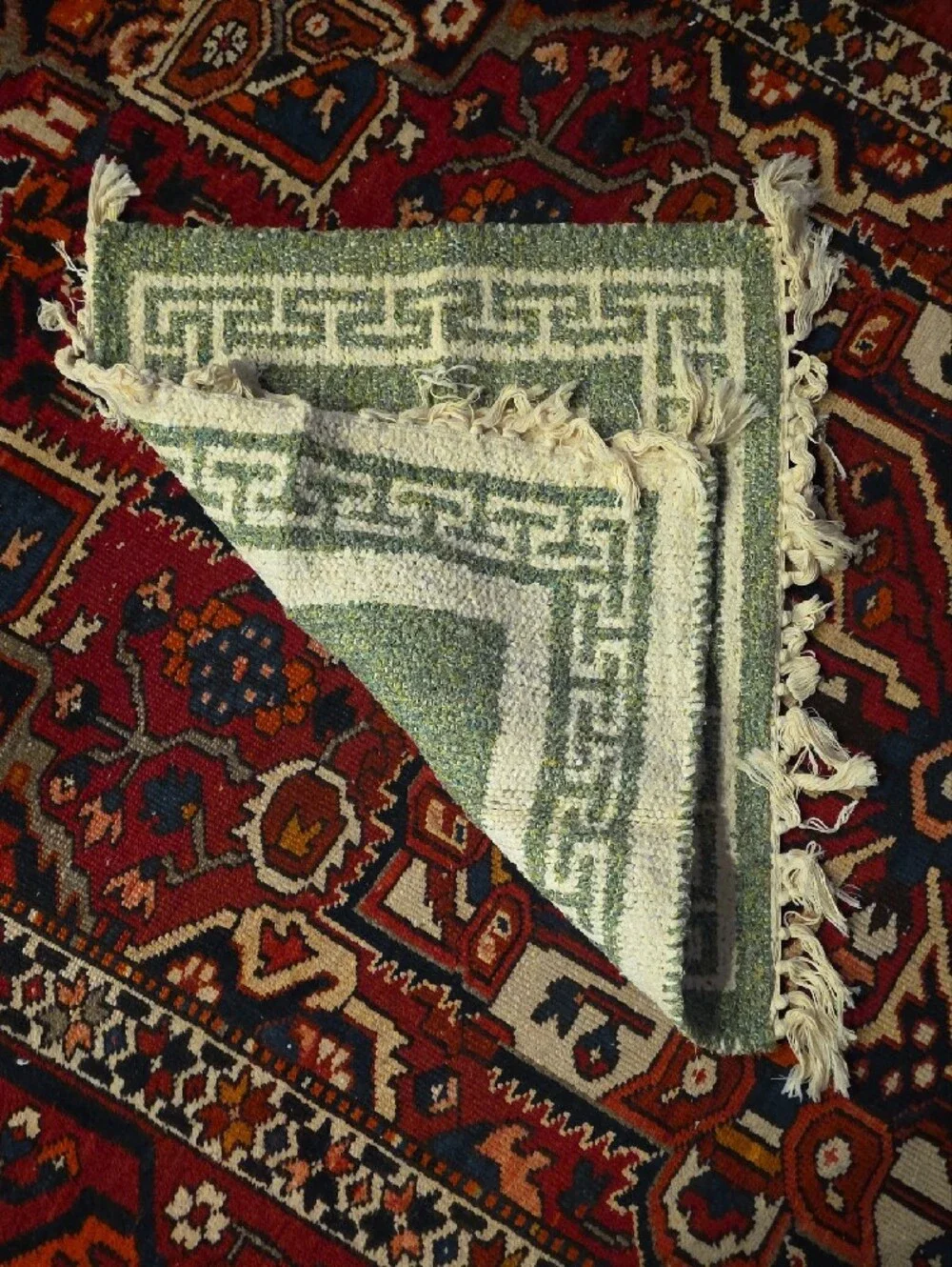 NWOT Handwoven Greek Cotton Green and Cream Bath Mat with Fringe